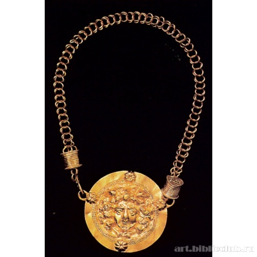 Цепь и медальон с изображением Медузы-горгоны