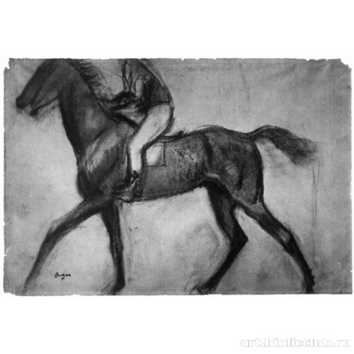 Жокей на идущей рысью лошади, в профиль