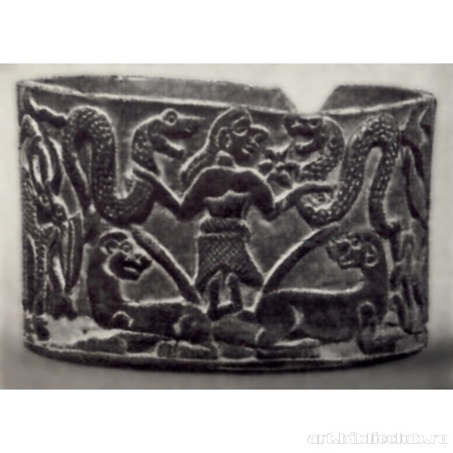 Сосуд из Телль-Аграба с рельефным изображением мифологической сцены