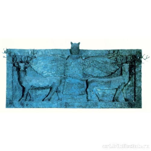 Рельеф из Ура с изображением Анзуд, когтящей двух оленей