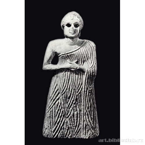 Статуэтка адорантки из храма Хафадже