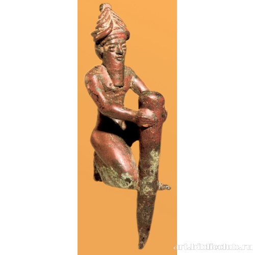 Коленопреклоненная фигурка (Ур-Бау?), держащего строительный кол
