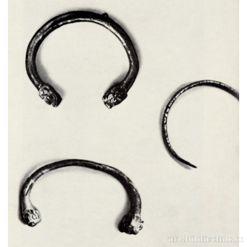 Браслеты. Фрагмент