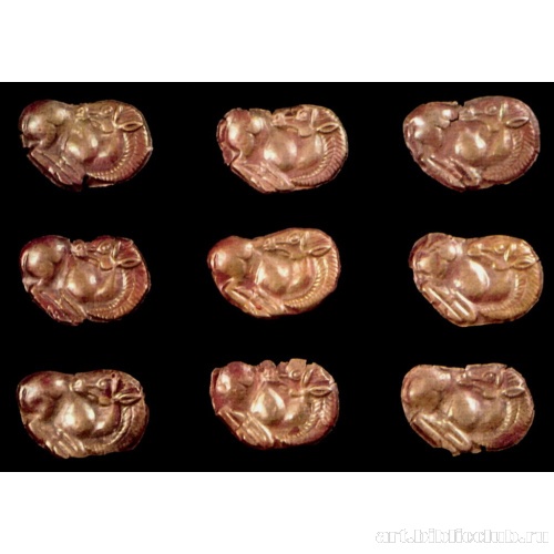 Бляшки нашивные в виде лежащей лошади