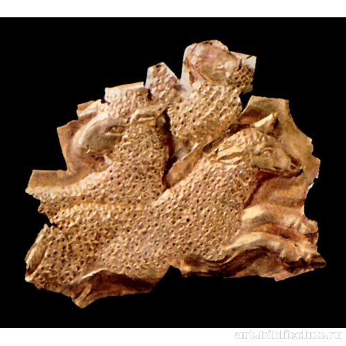 Пластина с изображением бегущих овец. Фрагмент композиции с животными