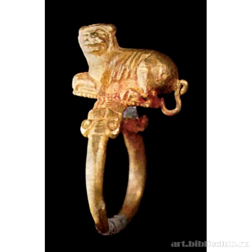 Перстень с фигурой лежащего льва на щитке