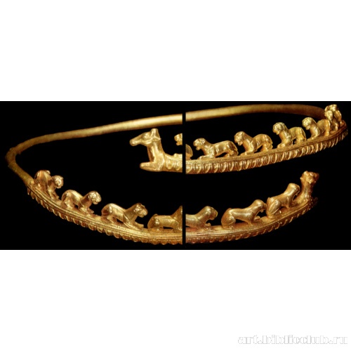 Гривна с концами в виде бегущей лани и крадущихся за ней львов