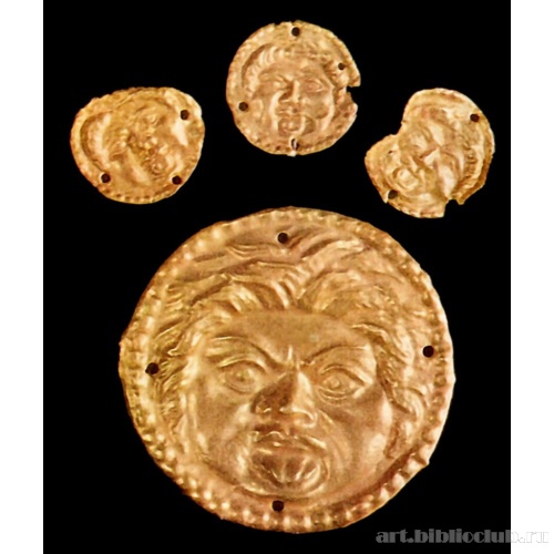 Бляшки круглые с рельефным изображением Горгоны