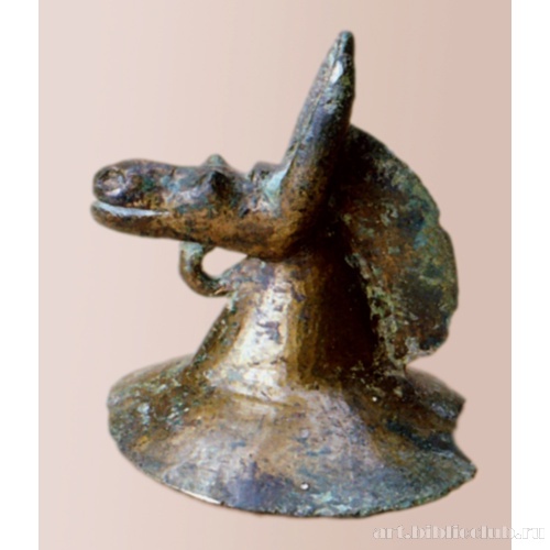 Бляха умбоновидная с протомой коня из Казбекского клада