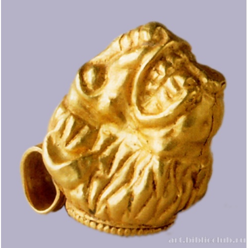 Подвеска - голова льва с оскаленной пастью и высунутым, свешивающимся языком