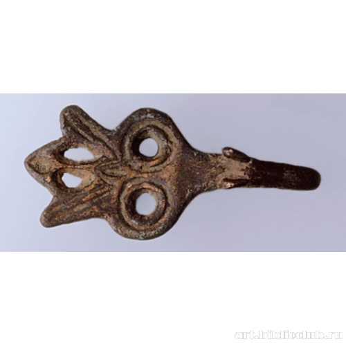 Литой колчаный крючок с зооморфным изображением