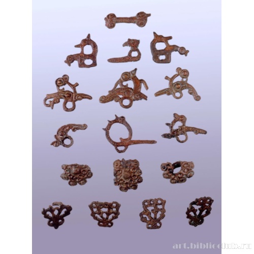 Налобники и бляхи, выполненные в зверином стиле. Детали конской узды