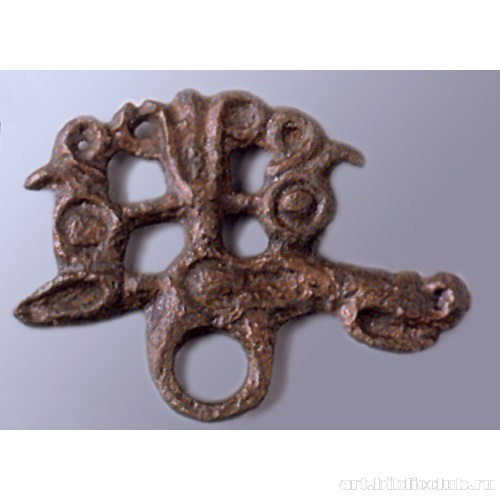 Налобник в виде стилизованной головы оленя. Деталь конской узды