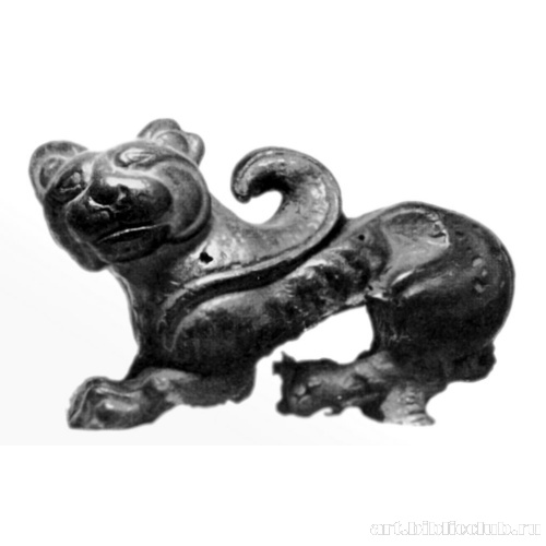 Бронзовая фигурка крылатого хищника