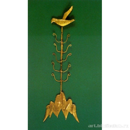 Гора, дерево, птица. Деталь композиции