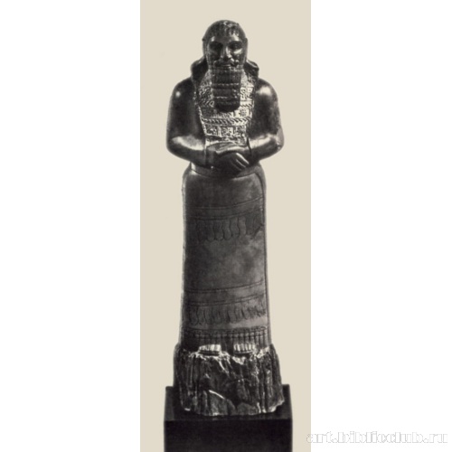 Янтарная статуя Ашшур-нацир-апала II