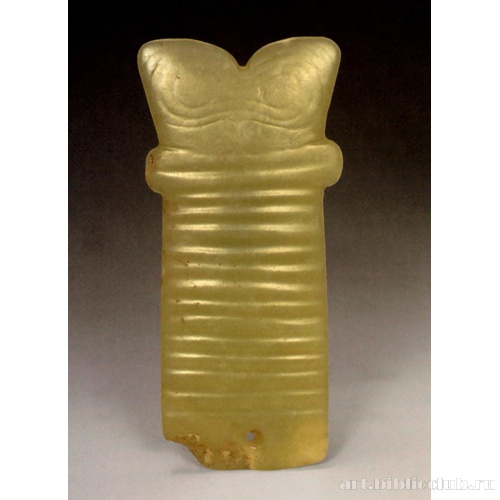 Предмет (амулет ?) с зооморфной маской. Культура Хуншань