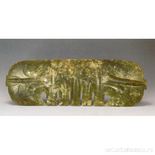 Пластина с зооморфным орнаментом. Культура Хуншань