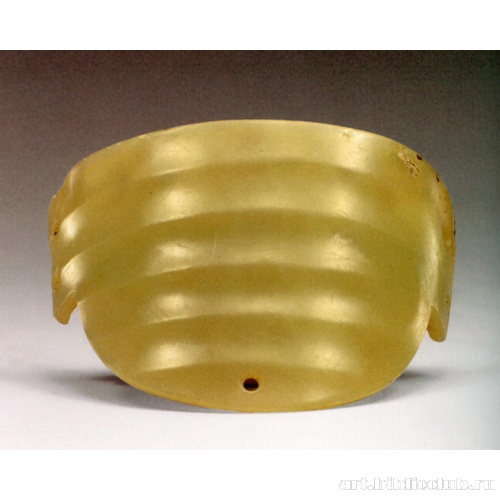 Выгнутая пластина с орнаментом. Культура Хуншань