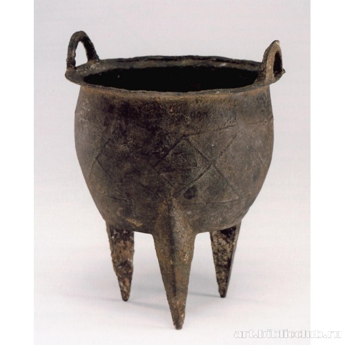 Сосуд-трипод. Культура Эрлитоу