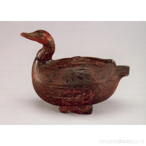 Лаковая коробочка в виде утки