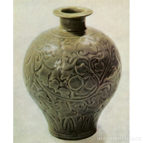 Ваза с рельефным узором