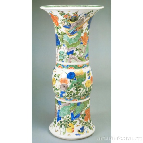 Ваза с изображением цветов и птиц