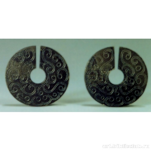 Кольца незамкнутой формы цзюэ с изображением дракона