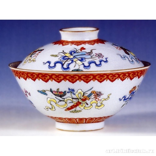 Чаша с крышкой