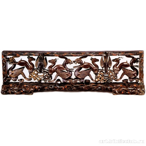 Экран с фантастическими животными