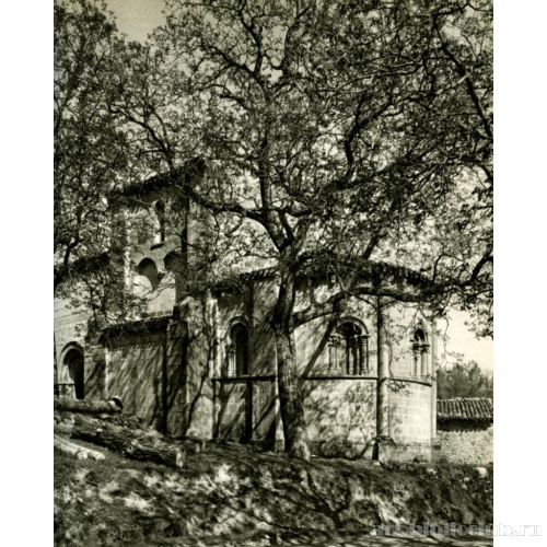 Церковь Санта-Мария в Сионес. Вид с юго-востока