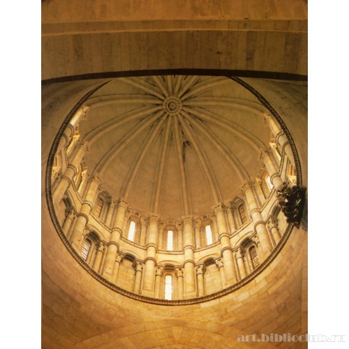 Старый собор в Саламанке. Внутренний вид Торре дель Гальо