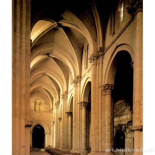 Старый собор в Саламанке. Интерьер центрального нефа