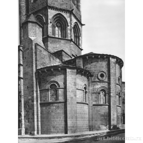 Церковь Санта-Мария в Сангуэсе. Апсида. Вид с юго-востока