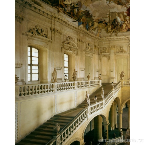 Парадная лестница. Фрагмент