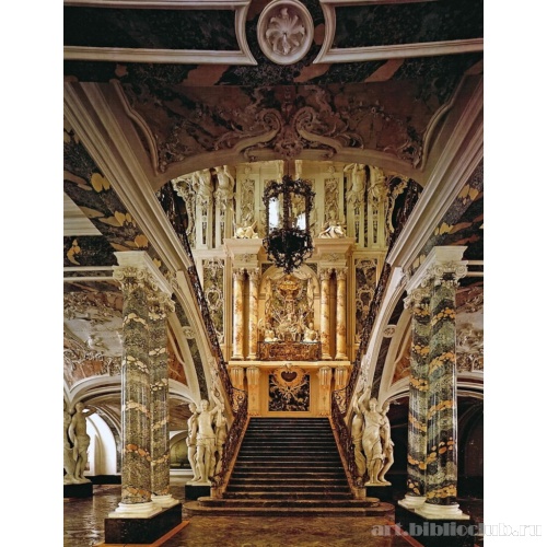 Дворец Аугустусбург. Парадная лестница, вид от вестибюля