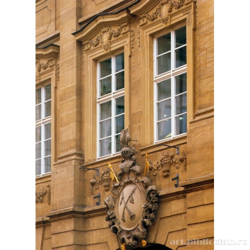 Здание госпиталя Св. Екатерины. Фрагмент фасада