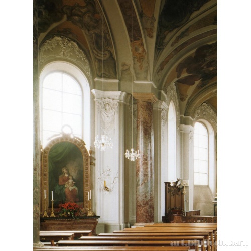 Приходская церковь Св. Цецилии и Св. Варвары. Фрагмент интерьера