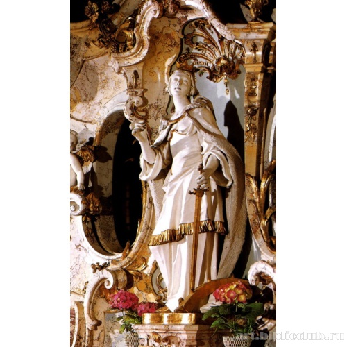 Центральный алтарь. Св. Екатерина Александрийская