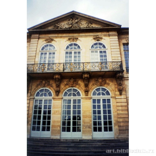 Отель Бирон (ныне музей Родена), фрагмент фасада