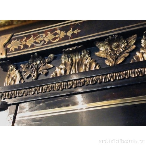 Фрагмент декора мебели