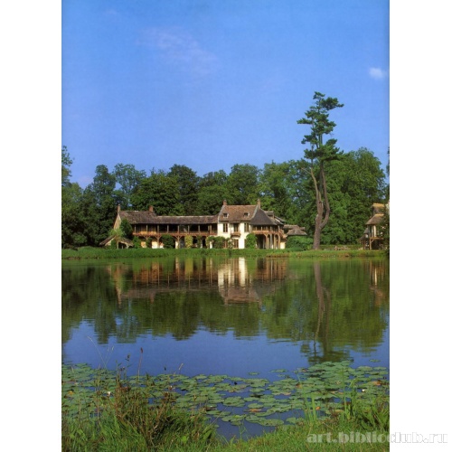 Ферма королевы. Бильярдная и дом Королевы