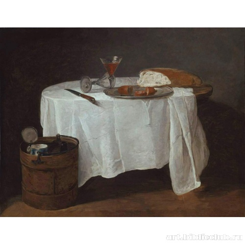 Стол с белой скатертью