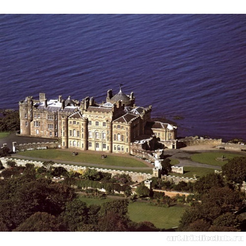 Замок Калзин. Главный фасад