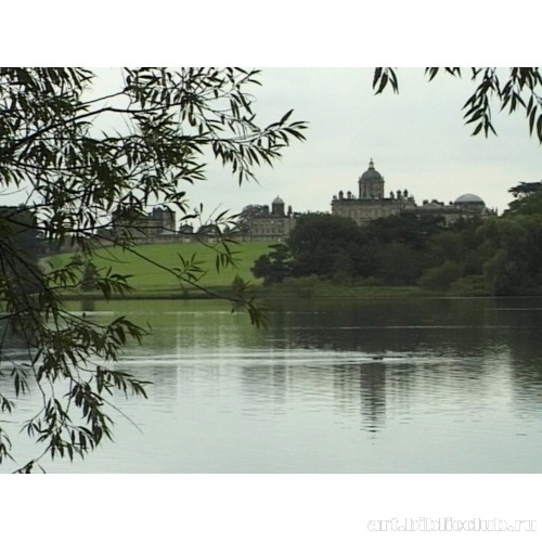 Замок Ховард. Вид со стороны пруда