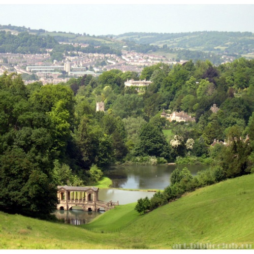Палладианский мост в парке приората близ Бата