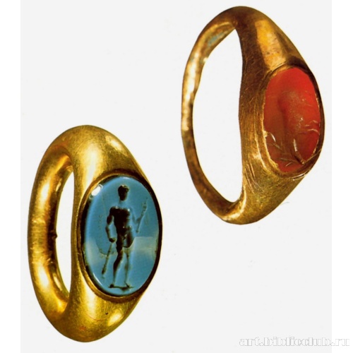 Два перстня с камеями