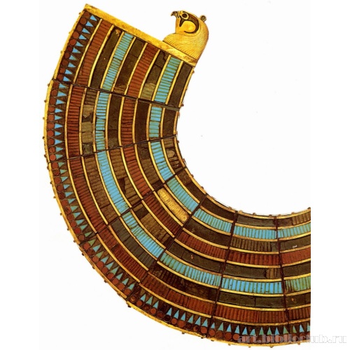 Ожерелье с завершениями в виде головы сокола. Фрагмент