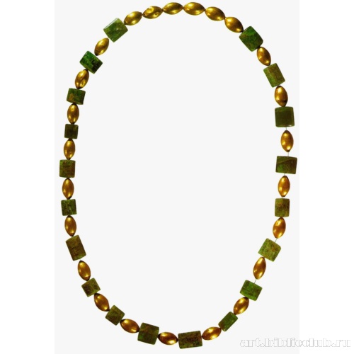 Ожерелье с изумрудными бусинами