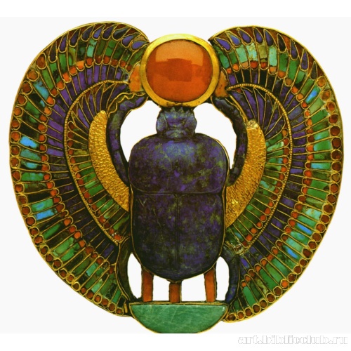 Пектораль в виде священного жука-скарабея